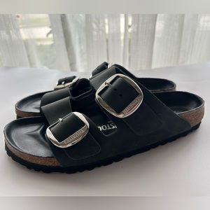 Birkenstock Arizona Big Buckle Sandal in
Black Leather